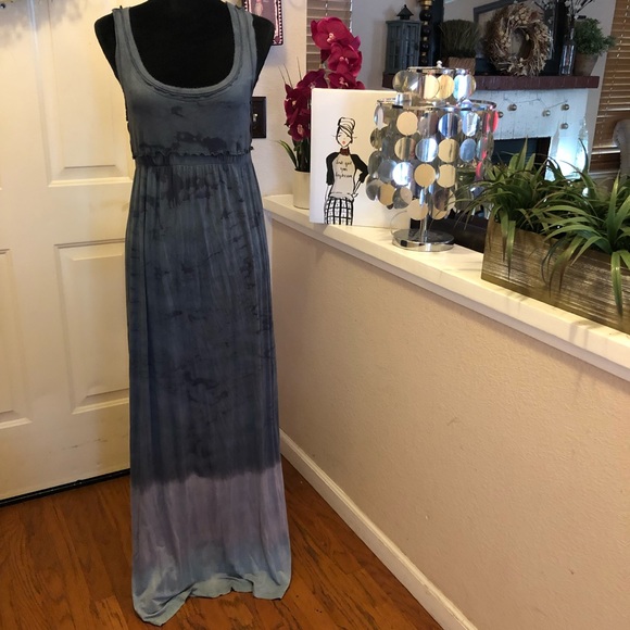 Ombré Nola Brand Maxi Dress - Picture 2 of 8
